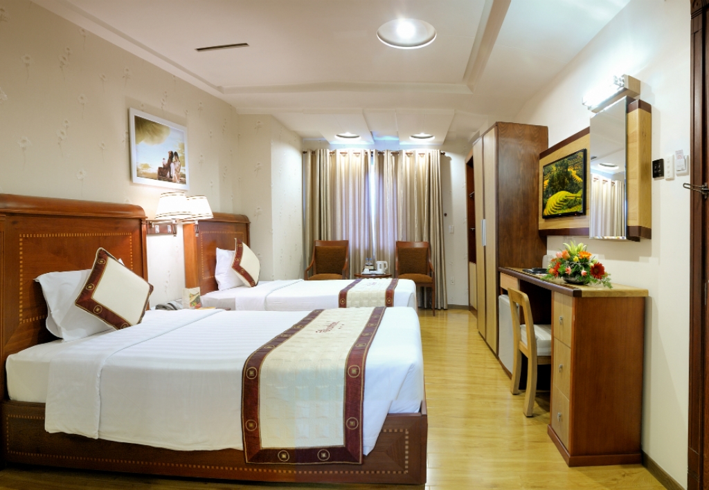 DELUXE ROOM