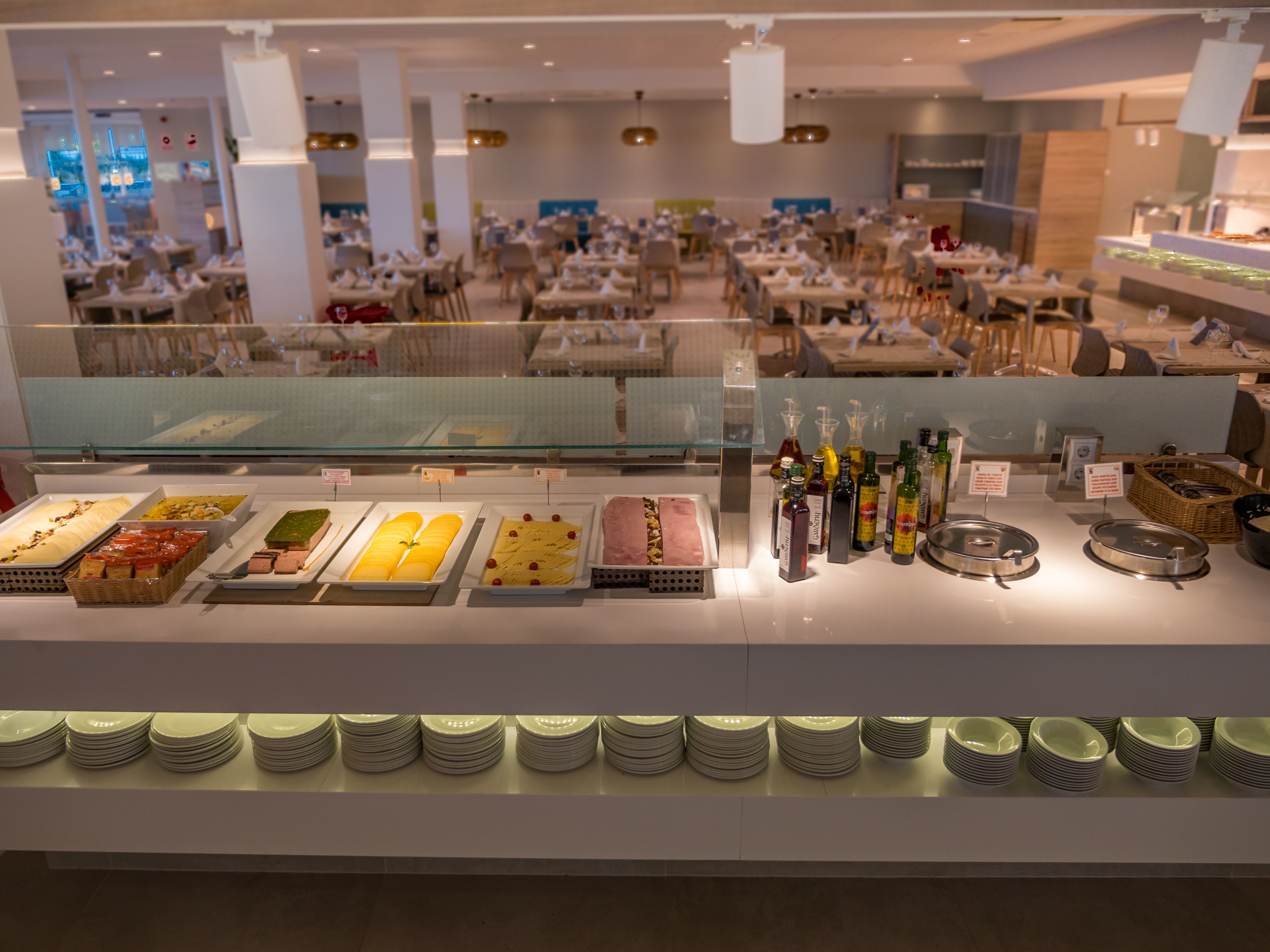 BUFFET RESTAURANT