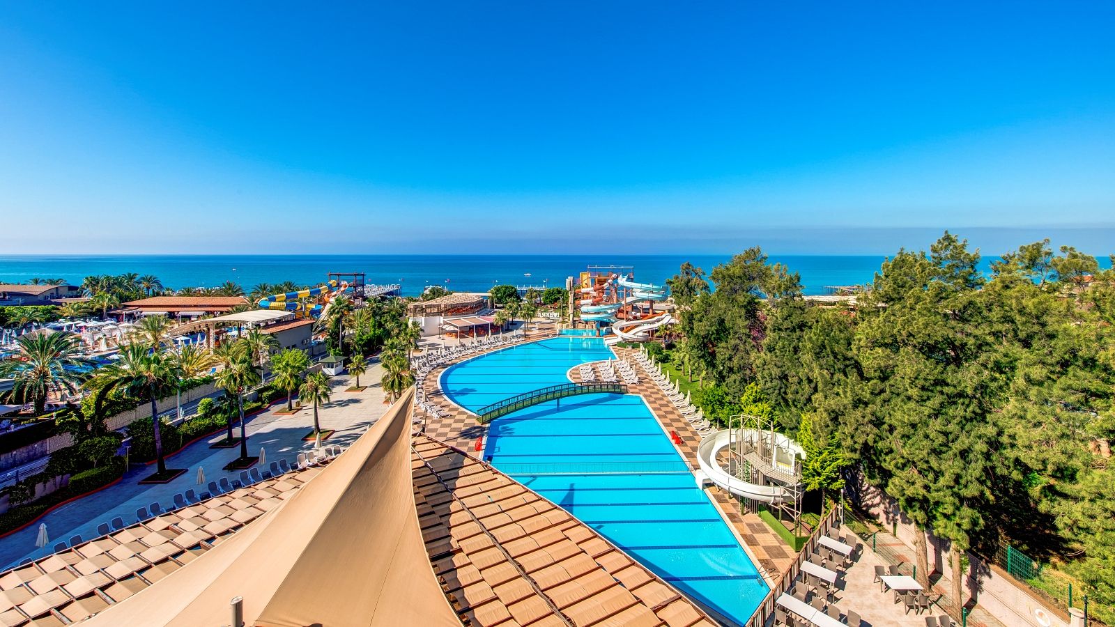Piscina deschisă