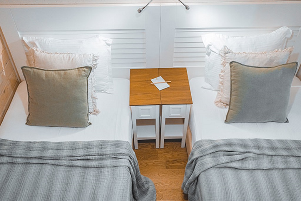 KUMQUAT ROOM