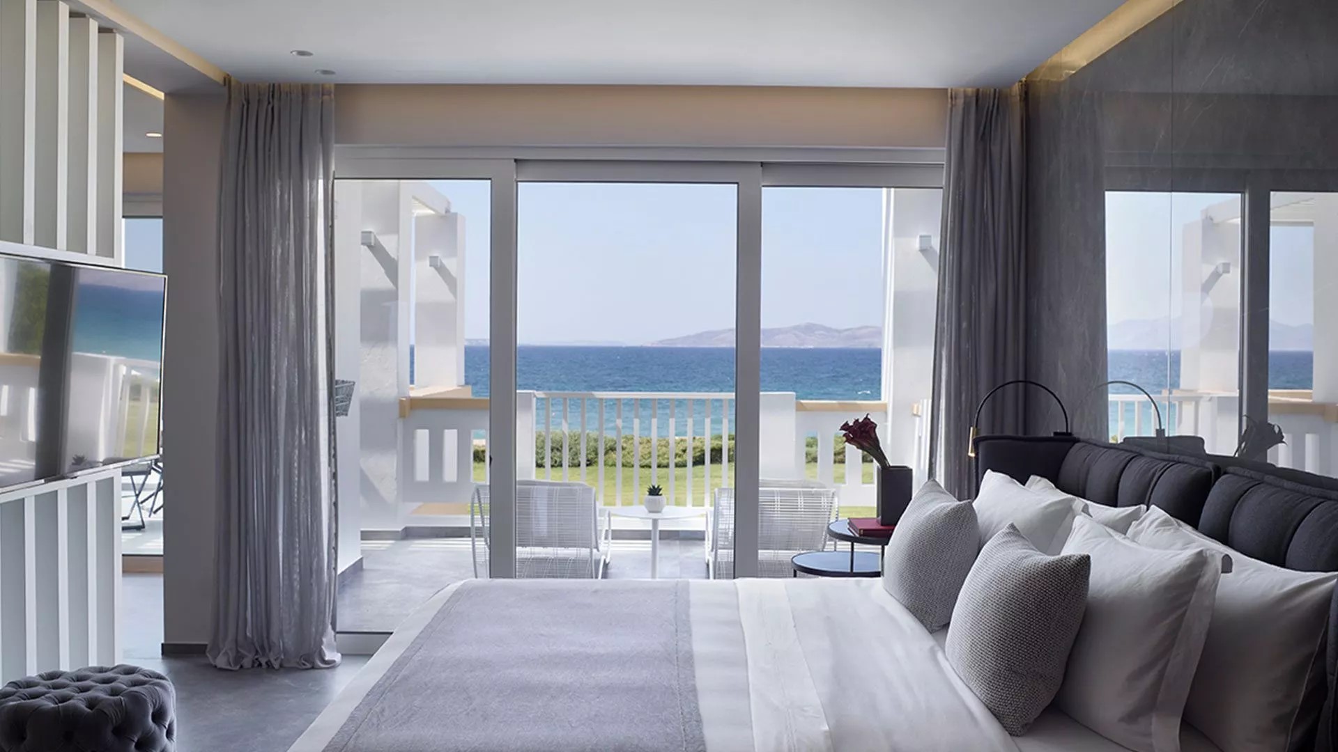Meltemi Suite Sea View Balcony