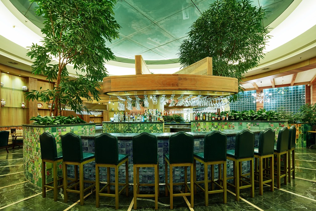 OASIS BAR