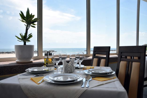 restaurant2.jpg