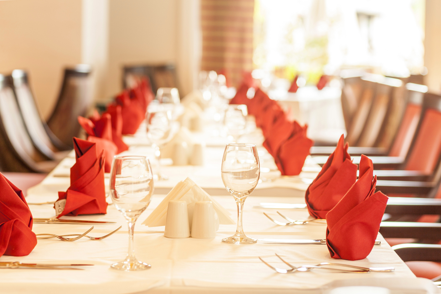 MAIN RESTAURANT
