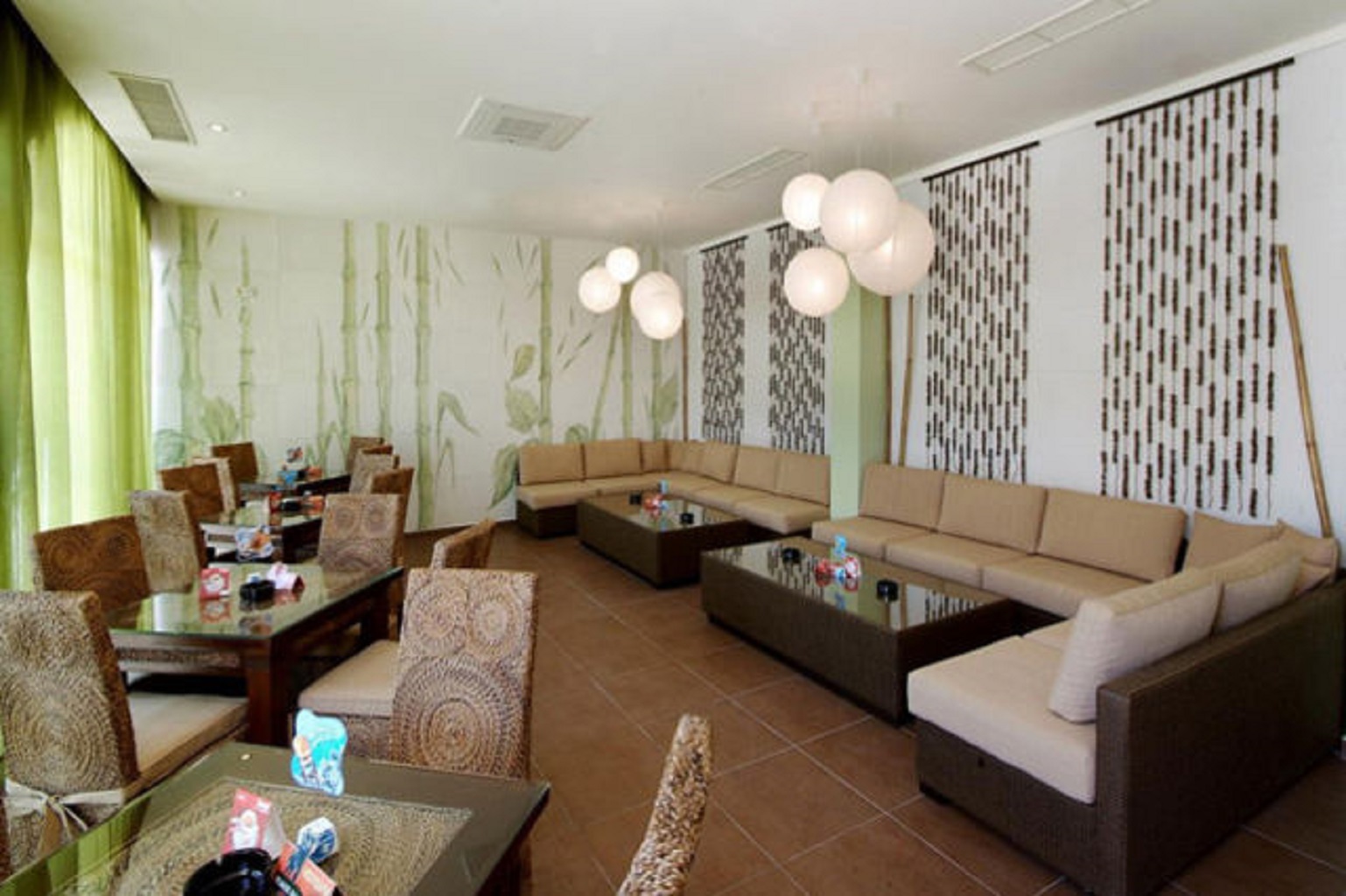 Lobby bar