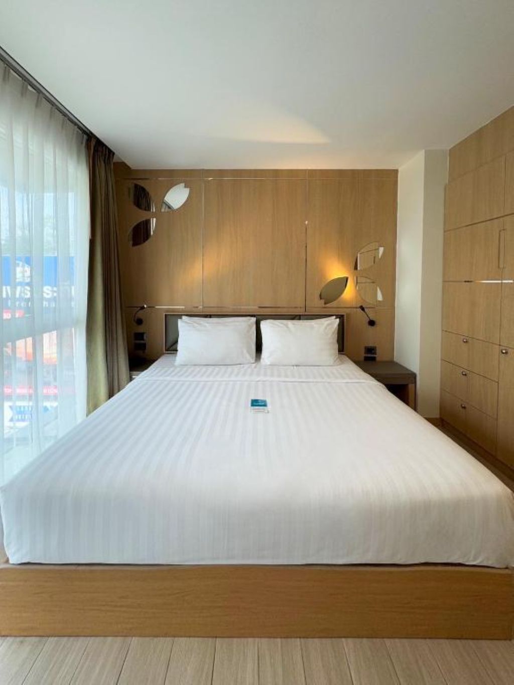 One Bedroom Suite City View