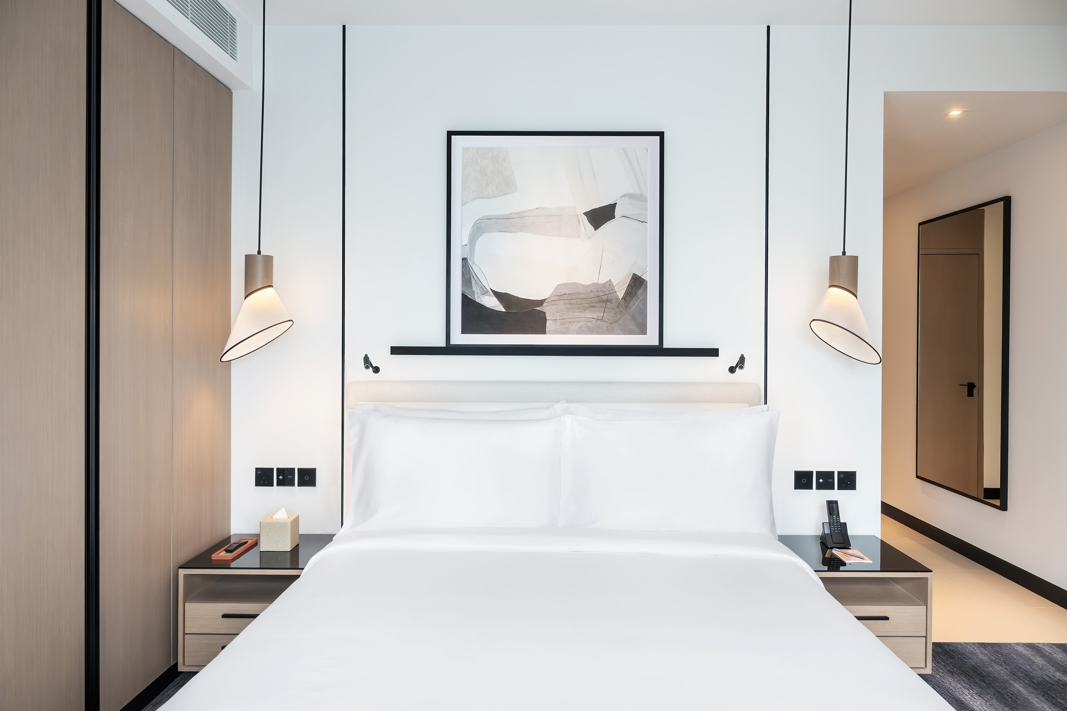 Deluxe Suite City View