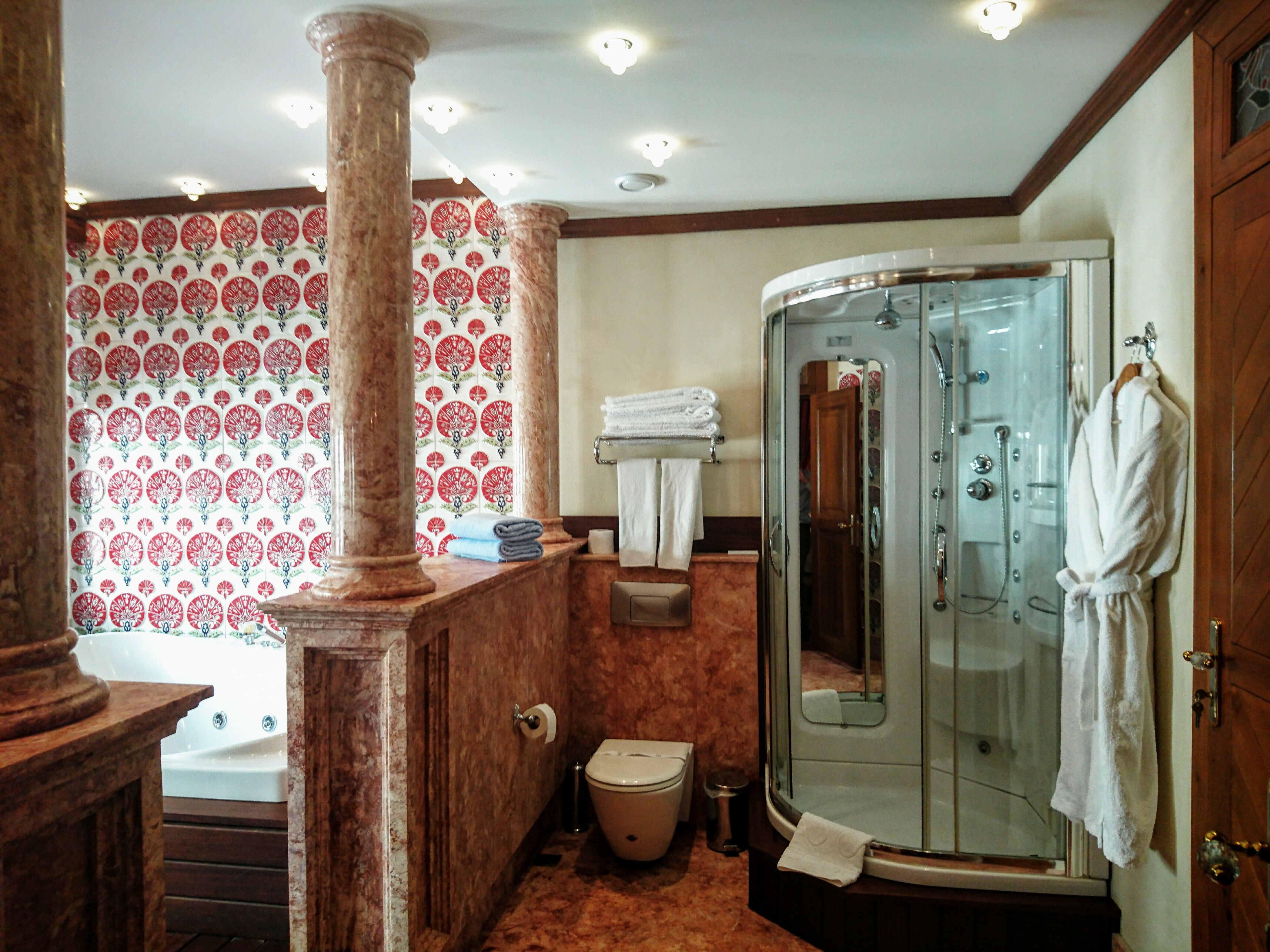 OTTOMAN SUITE