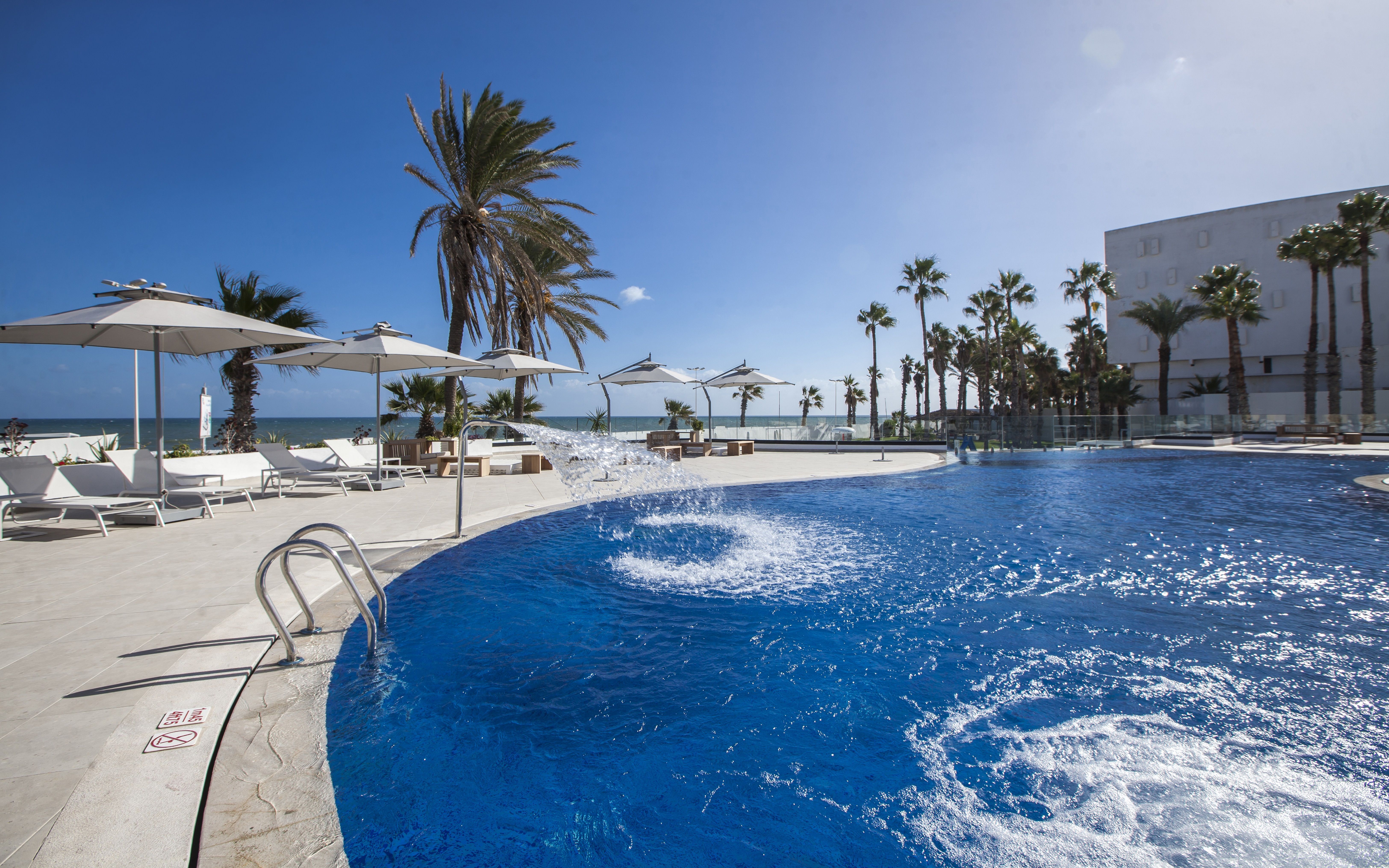 Piscina deschisă