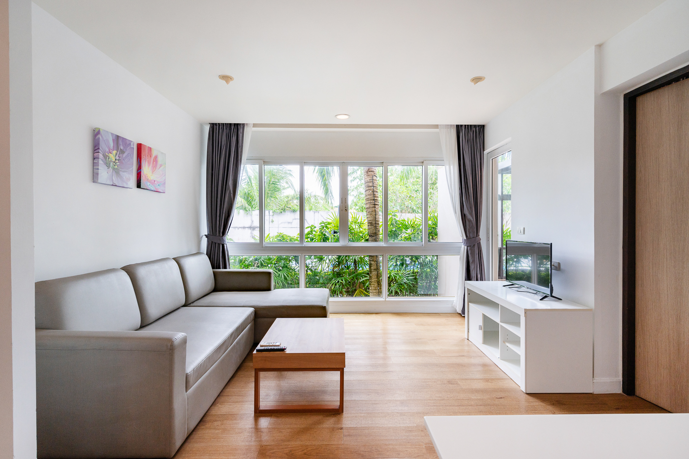 COCO Pool Suite