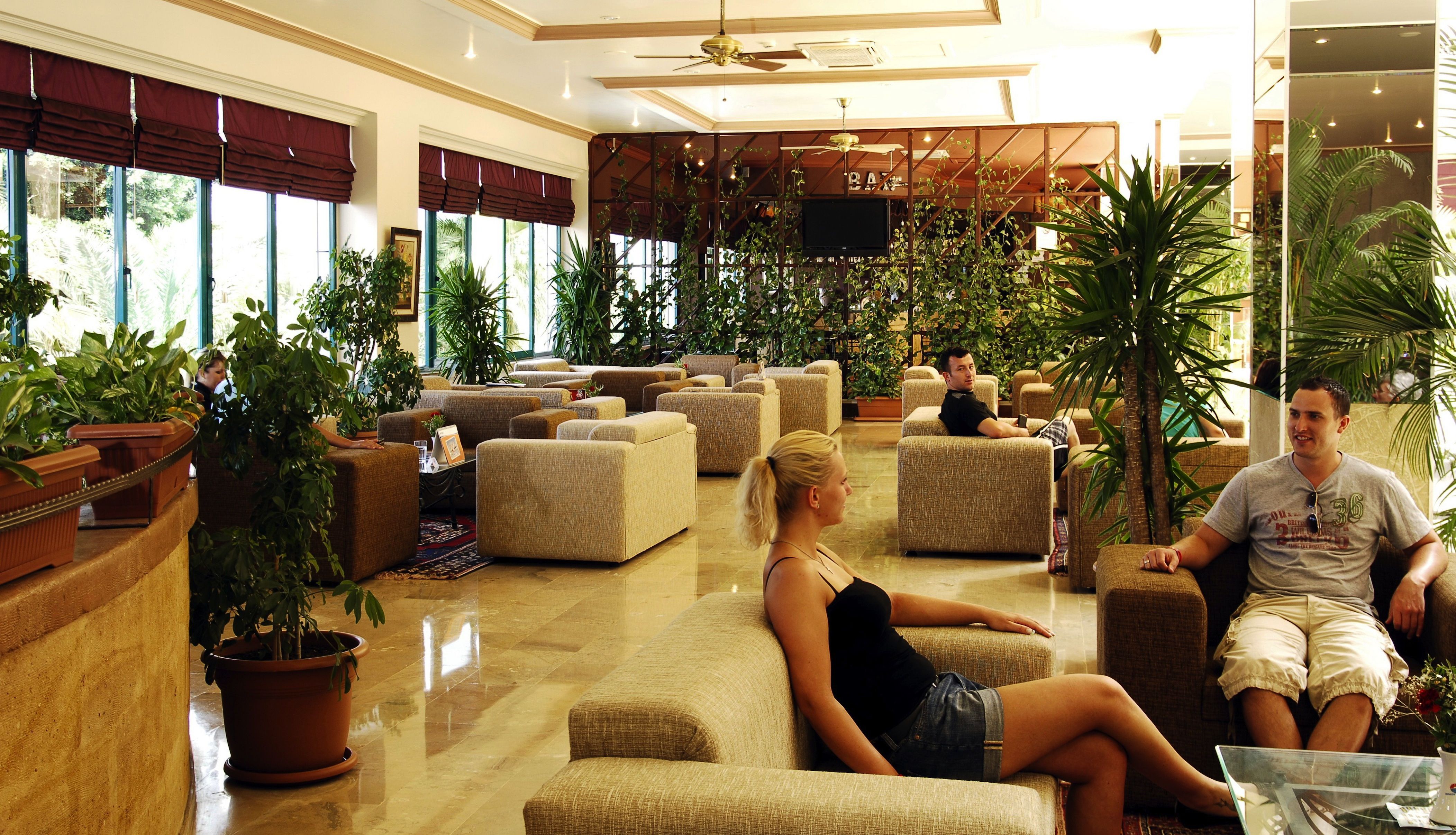 Lobby Cafe - Bar