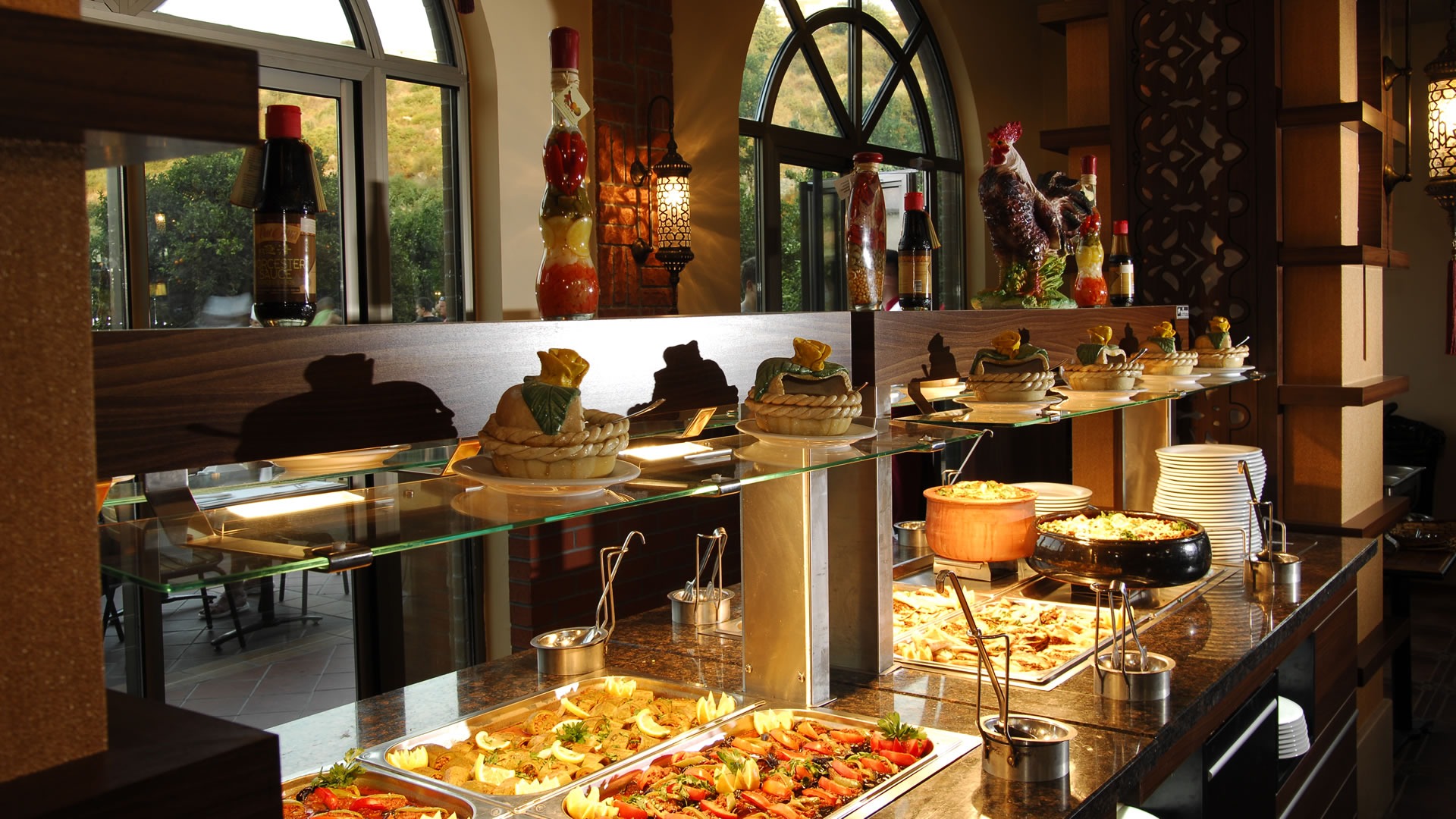 MAIN RESTAURANT