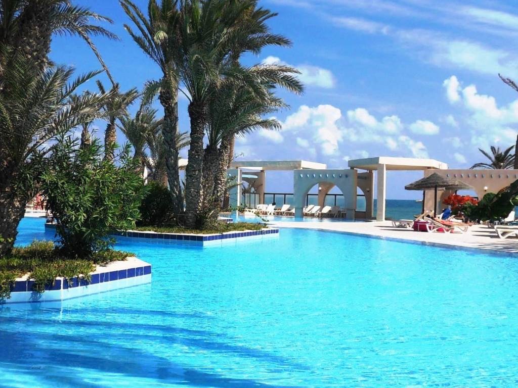 Piscina deschisă