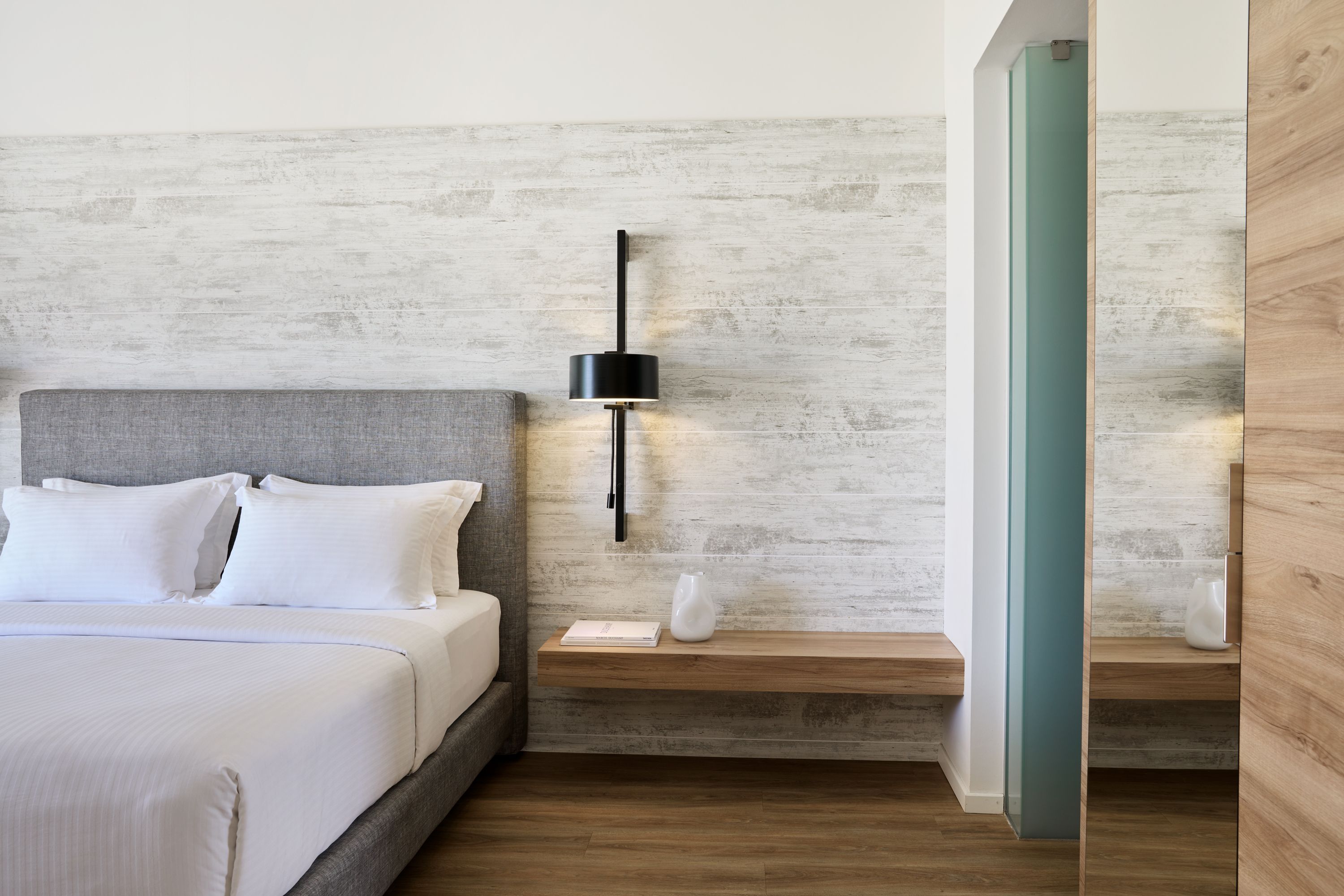 FAMILY SUITE SIDE SEA VIEW SHARING POOL