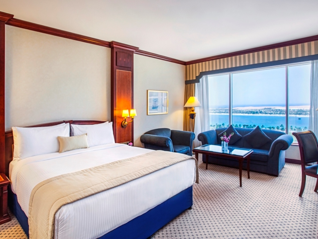 DELUXE SEA VIEW