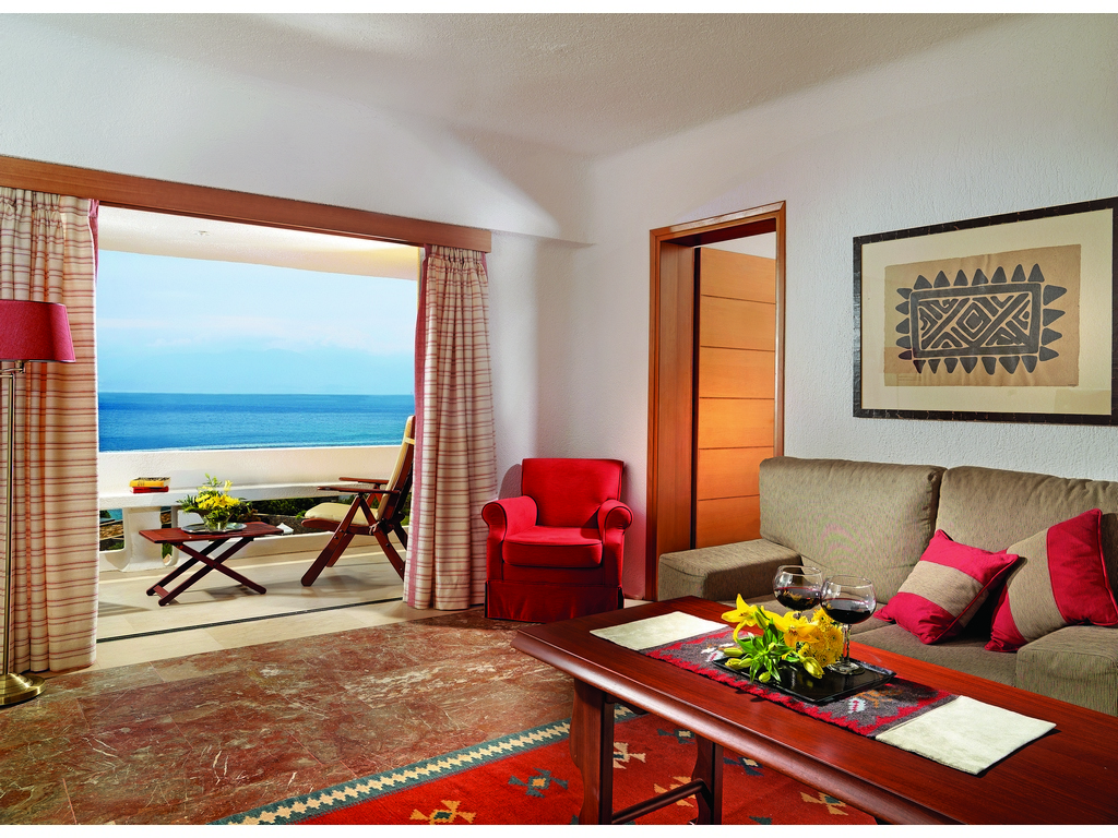 ONE BEDROOM SUITE SEA VIEW
