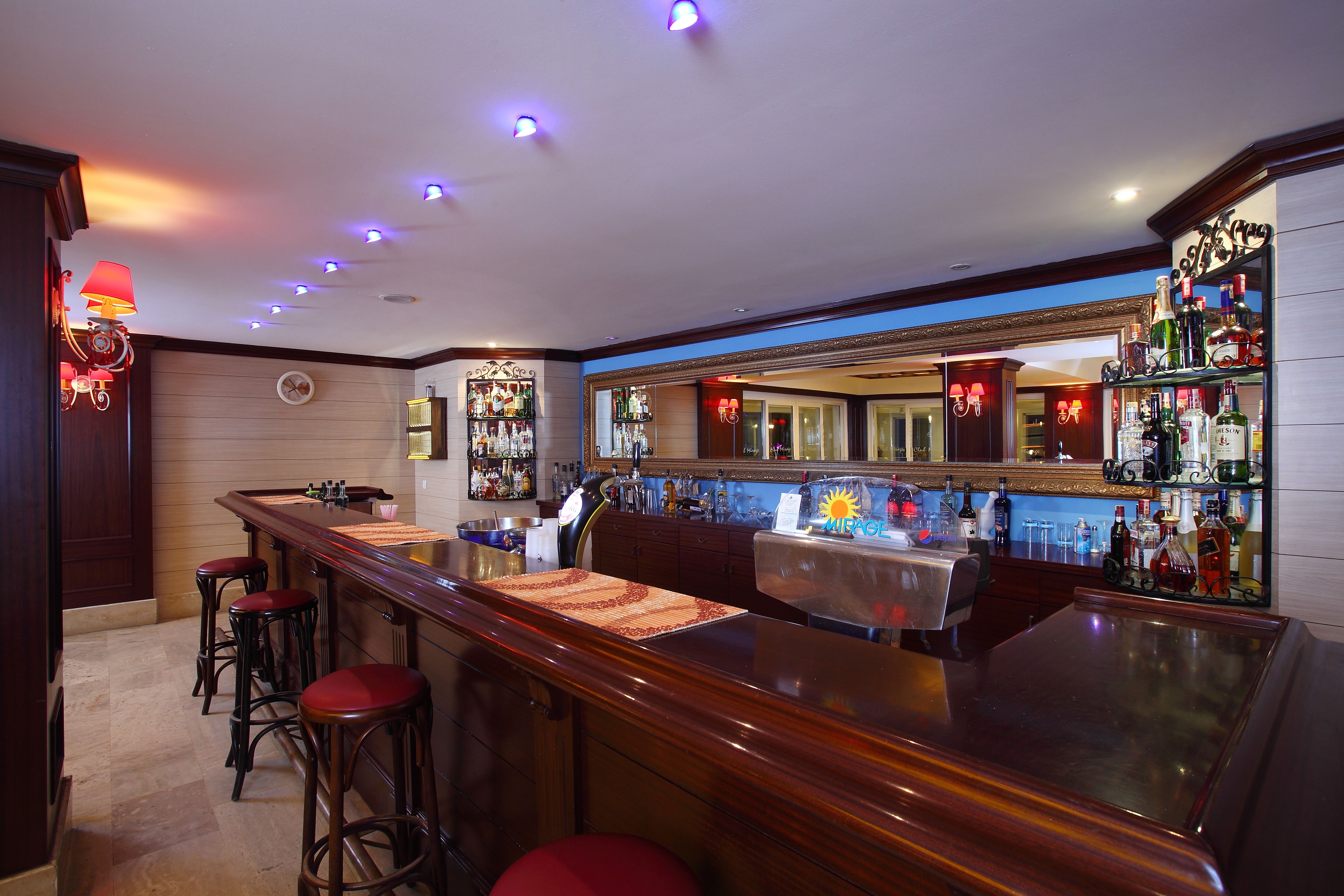 POOL BAR