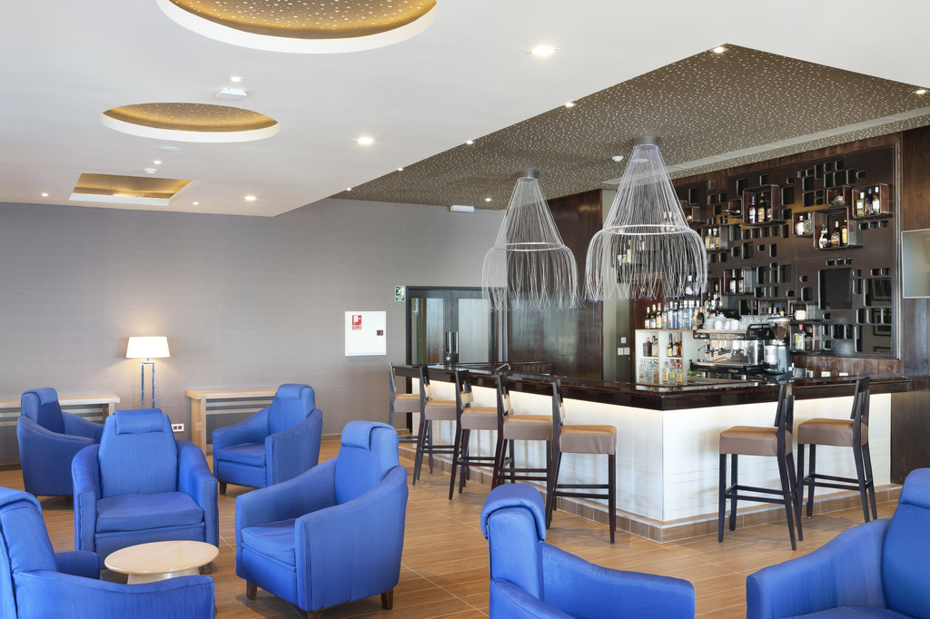 LOBBY BAR