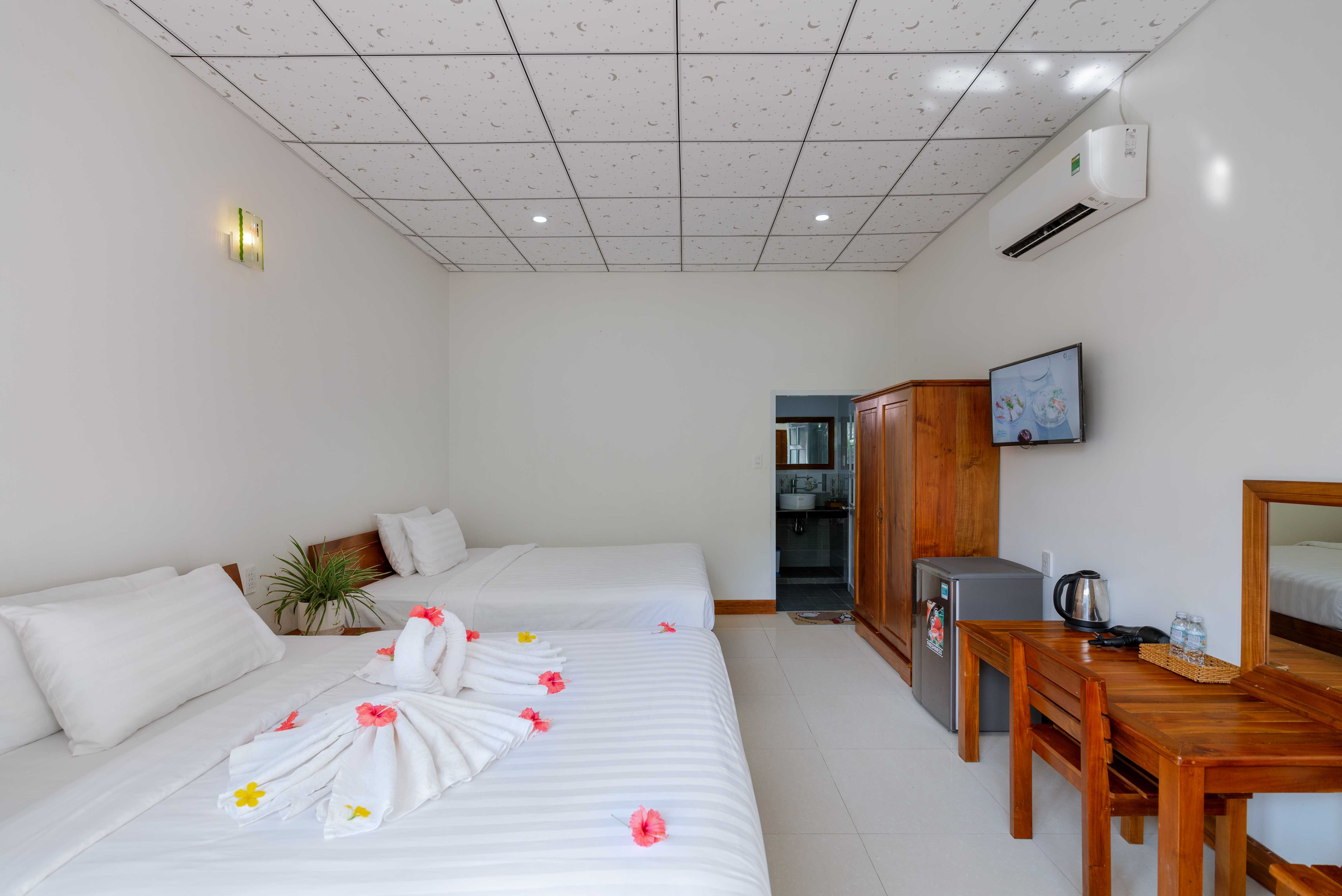 DELUXE FAMILY BUNGALOW WITH TERRACE