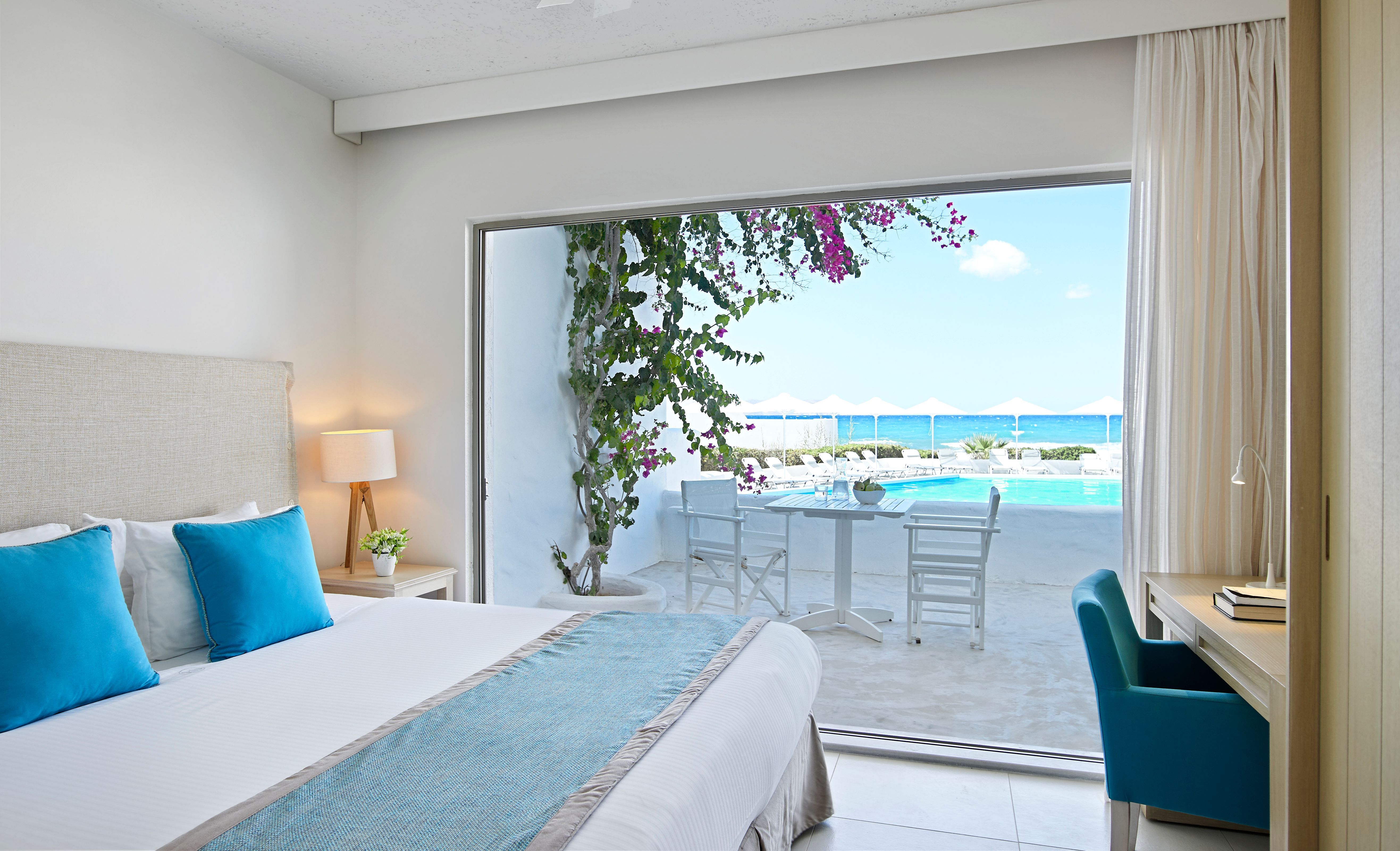 Suite Sea View with Beach Cabana 