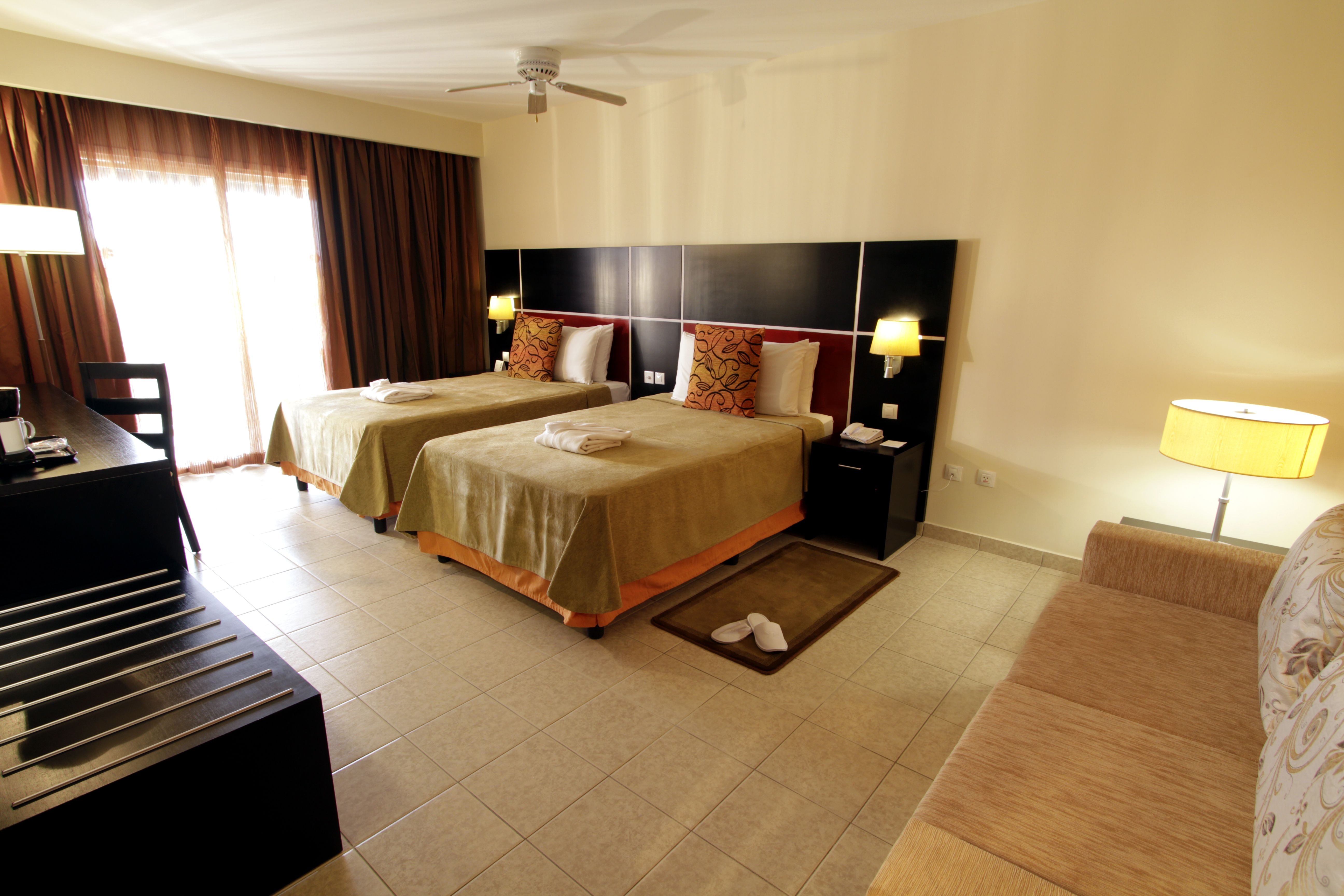 ALEGANCE DELUXE ROOM