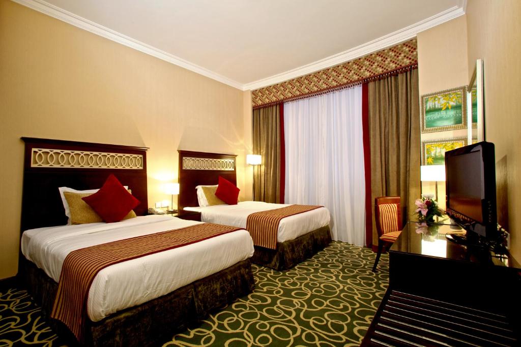 EXECUTIVE SUITE / 2 BEDROOM