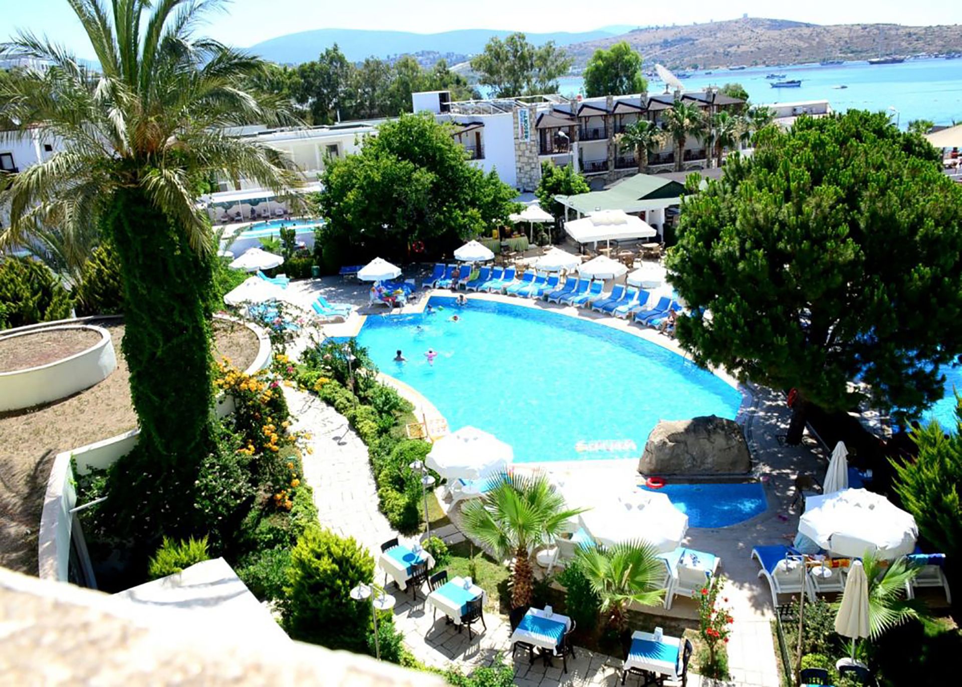 Piscina deschisă