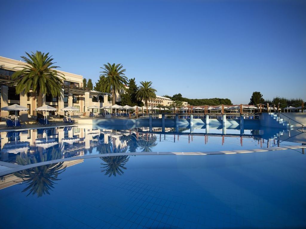 Piscina deschisă