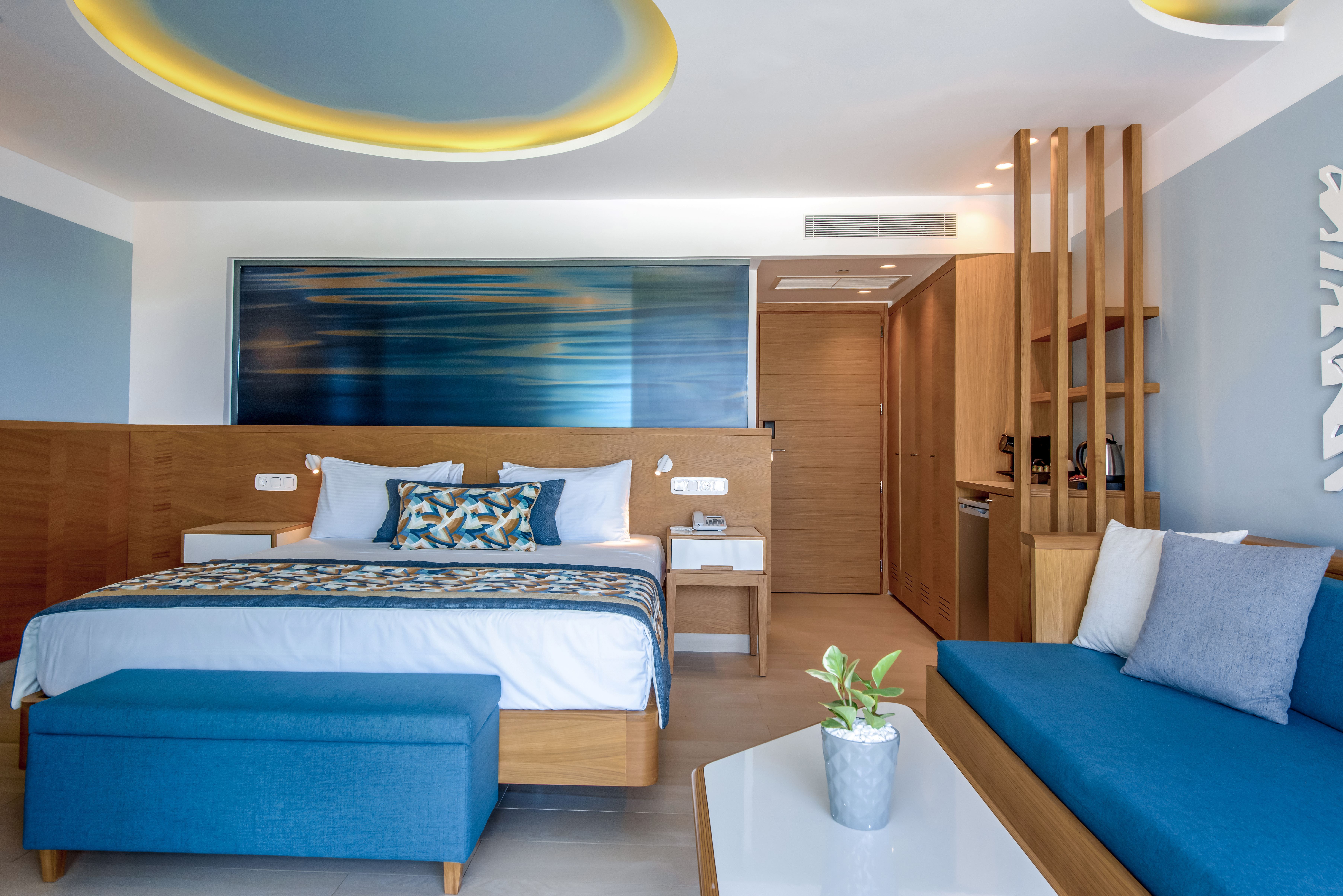 Deluxe Double Pool or Sea View with Individual Pool 