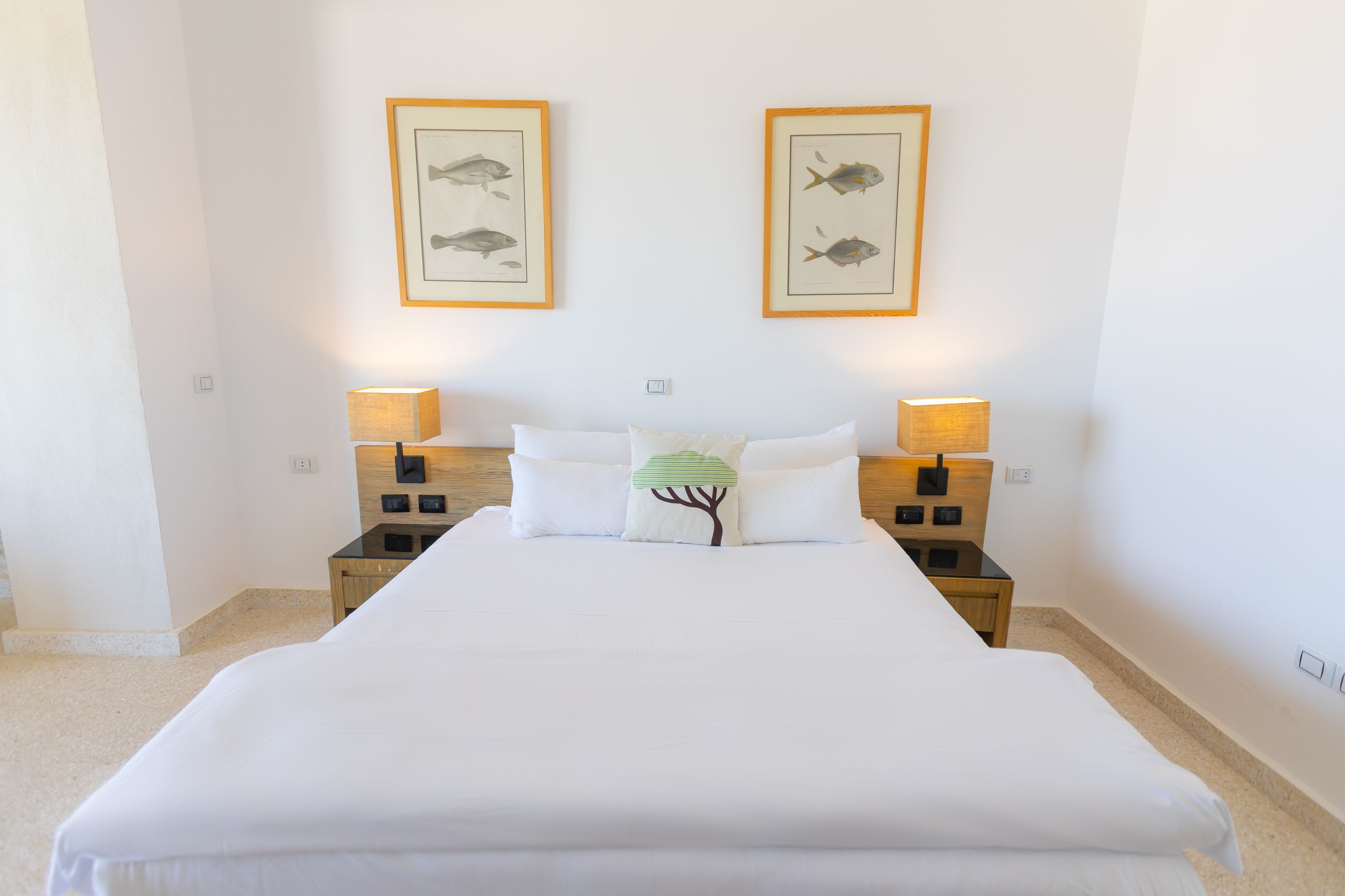 SUPK - Superior Room King Bed