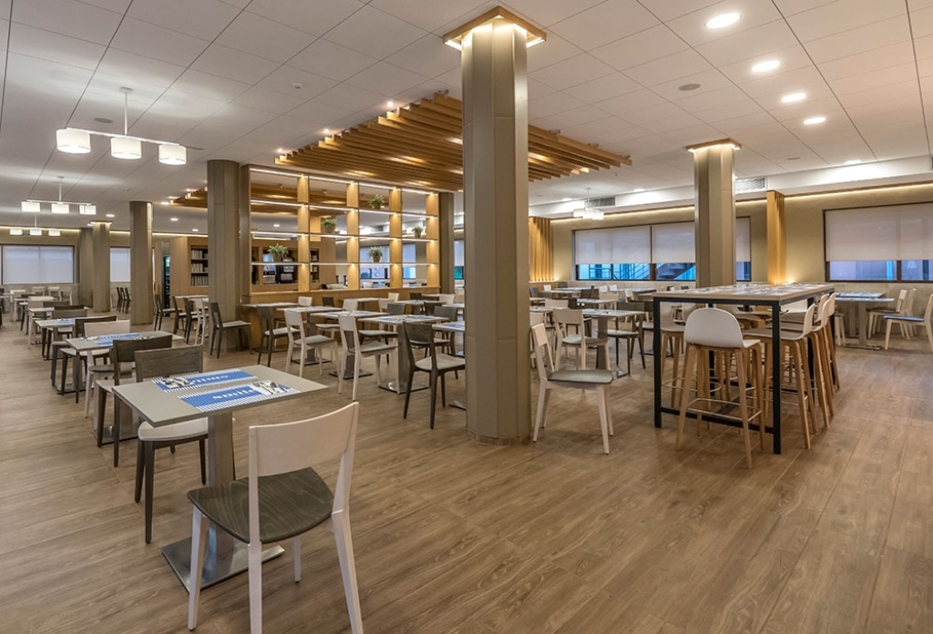 MAIN RESTAURANT
