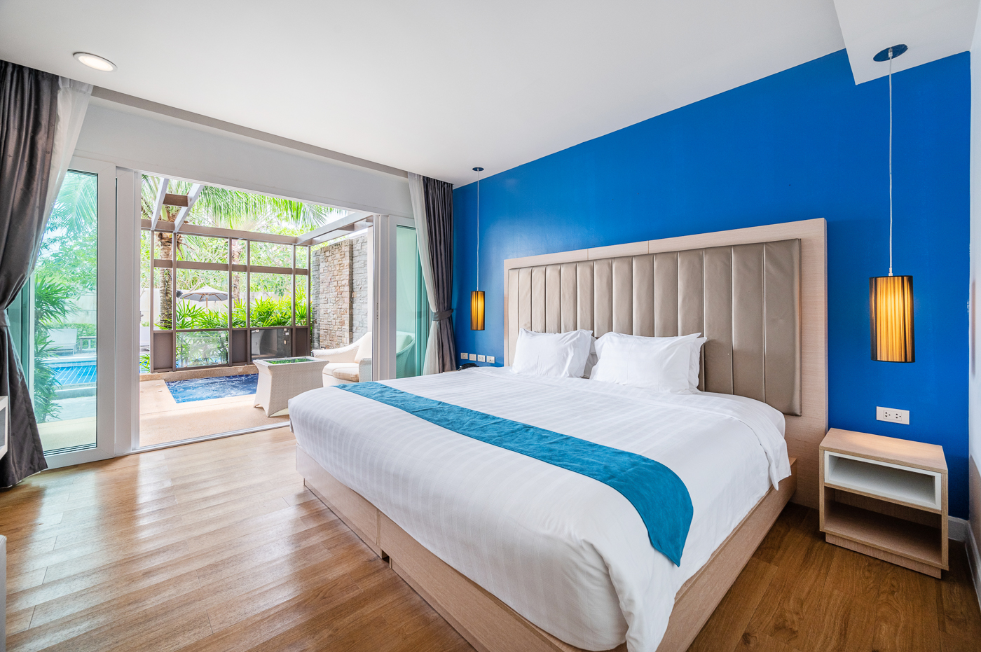 COCO Pool Suite