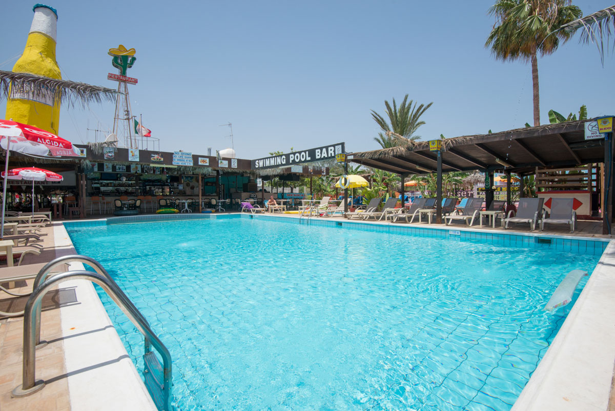 Piscina deschisă
