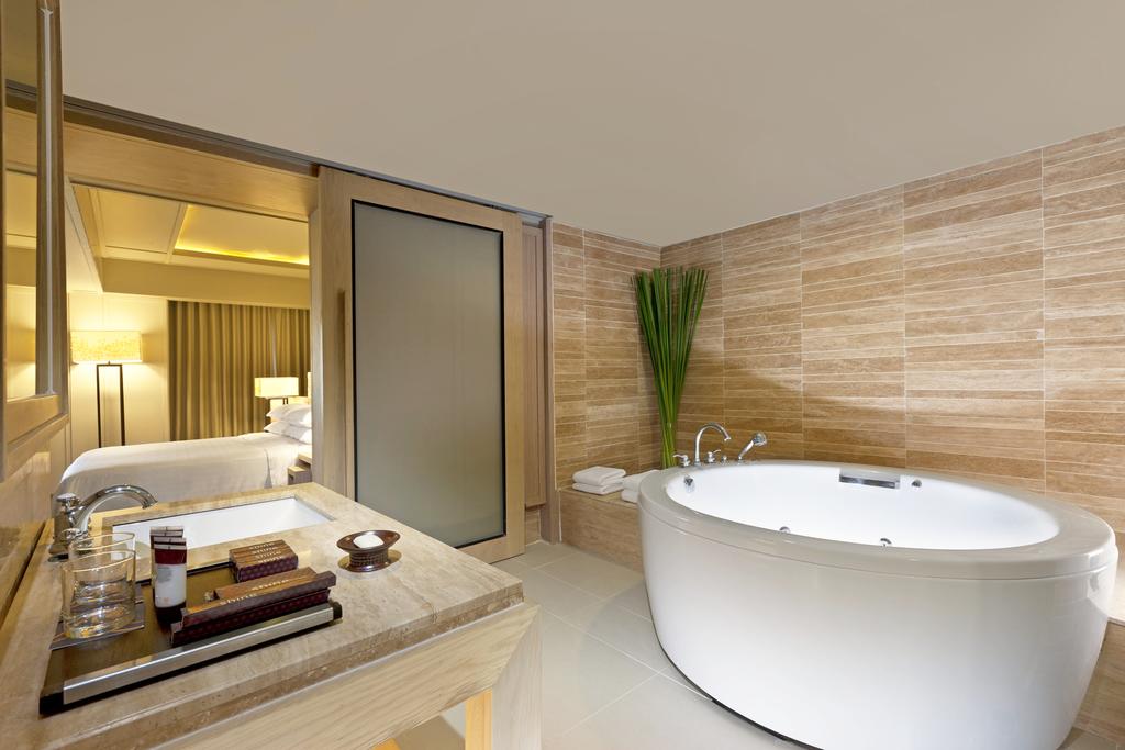 Club Sea Facing Suite	