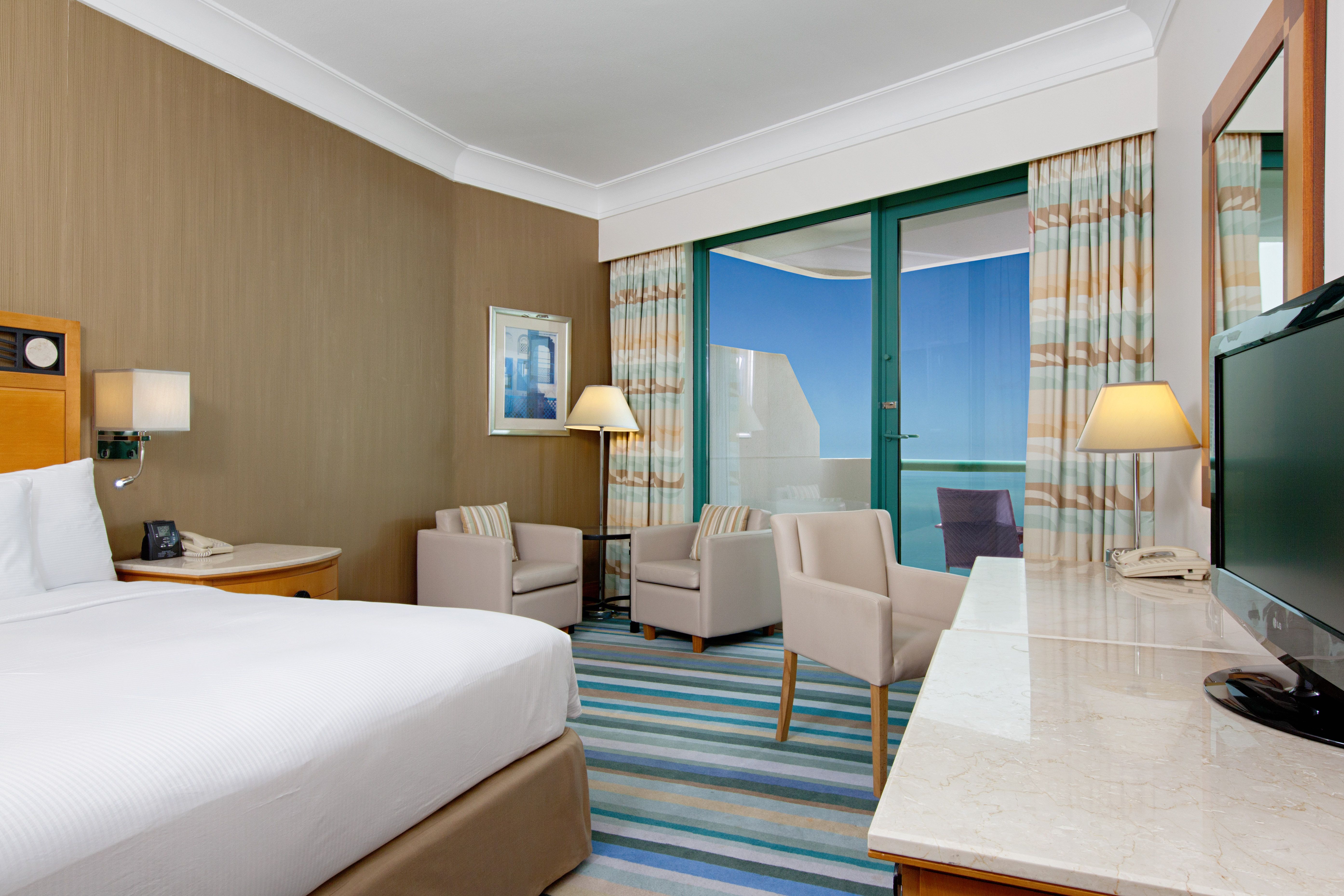 DELUXE PARTIAL SEA VIEW ROOM