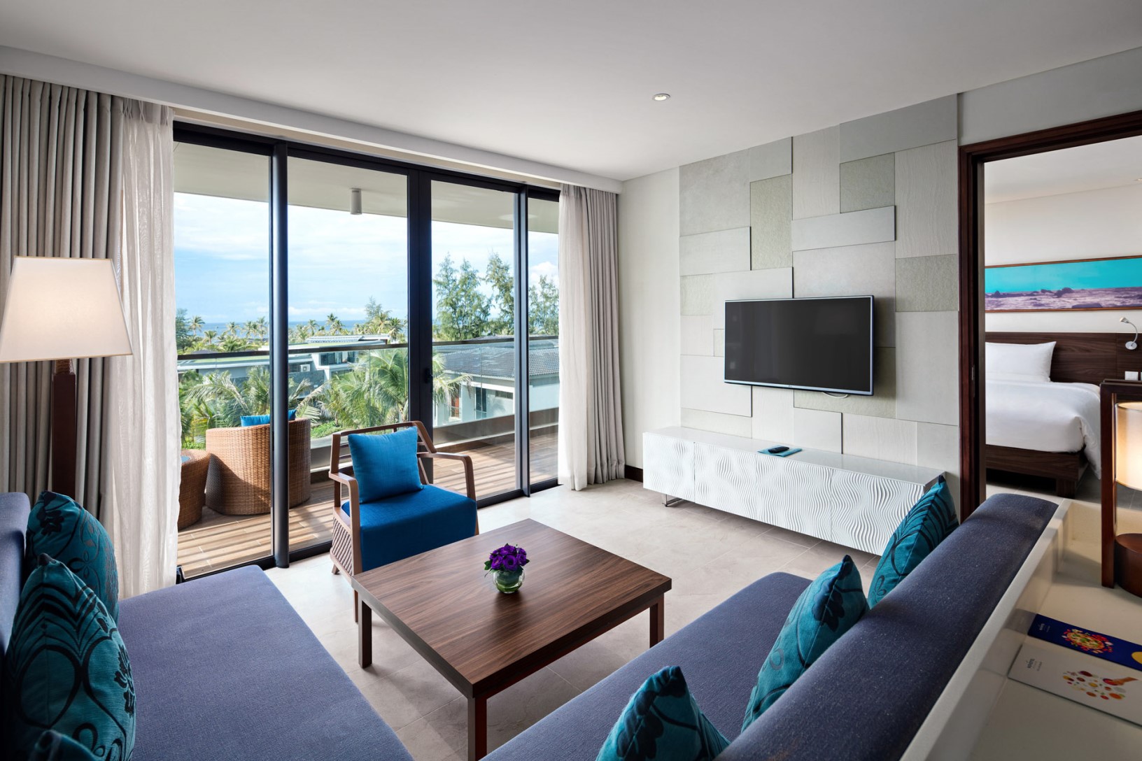 SUITE WITH BALCONY 