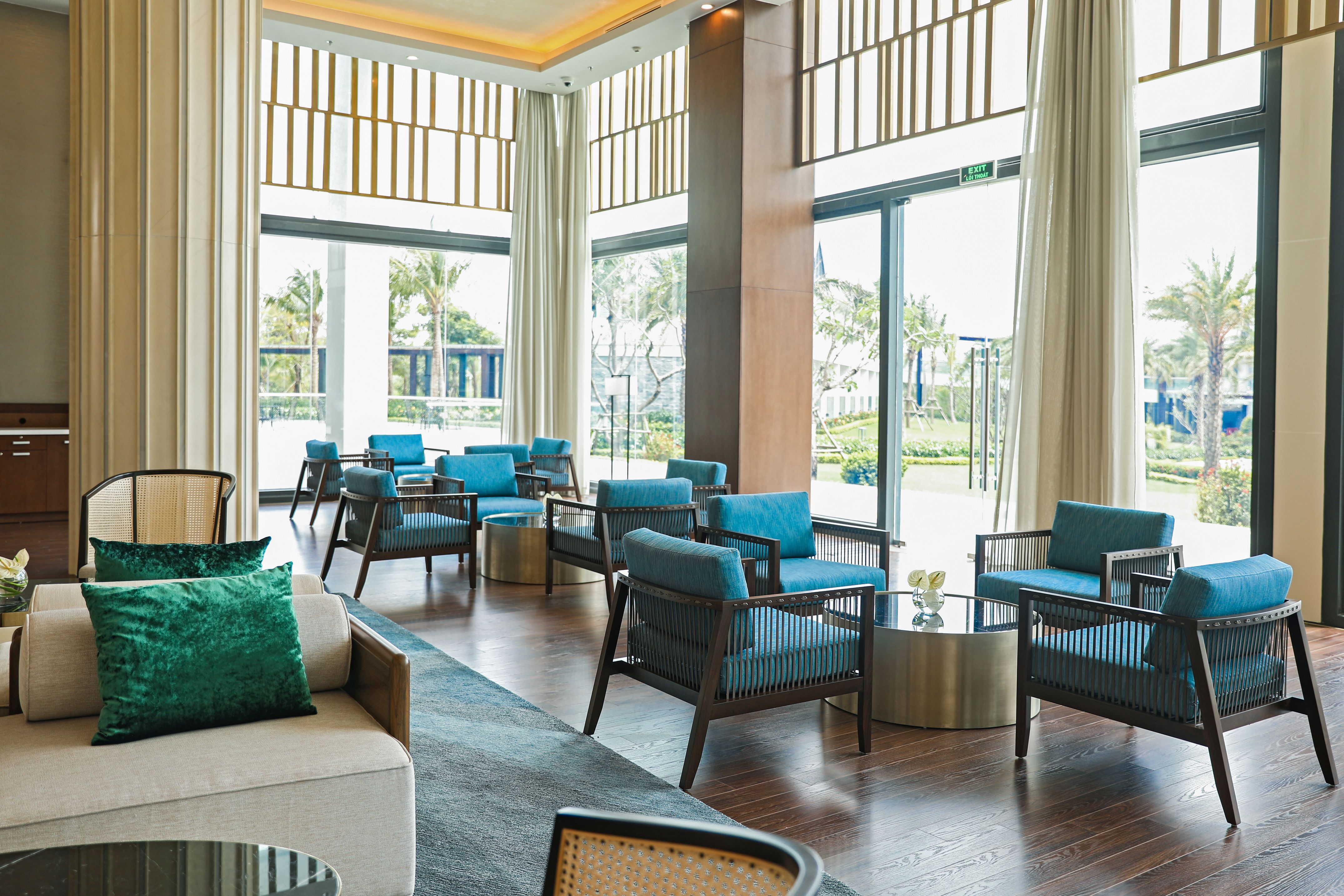 Alumi Lounge VIP Lounge