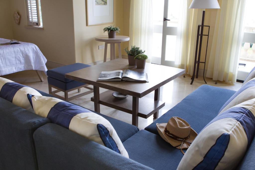 JuniorSuite (SeaView, Balcony or Terrace)