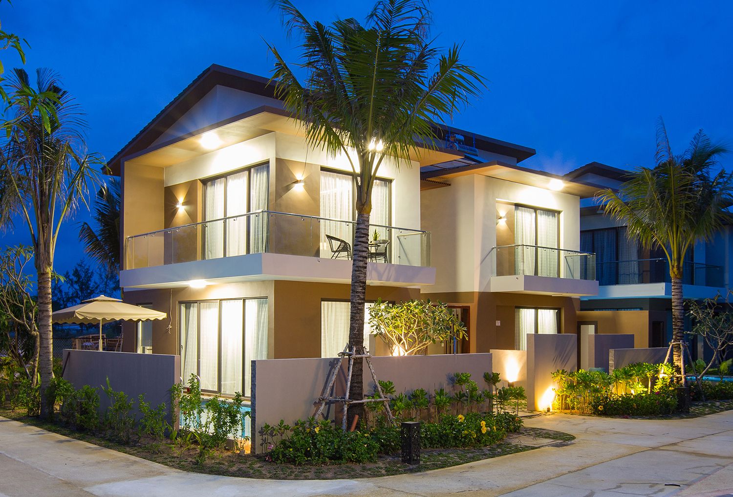 VILLA 3 BEDROOMS GARDEN VIEW