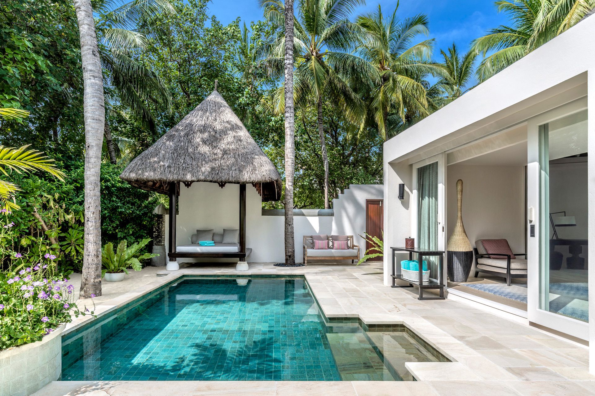 Deluxe Beach Pavilion with Pool