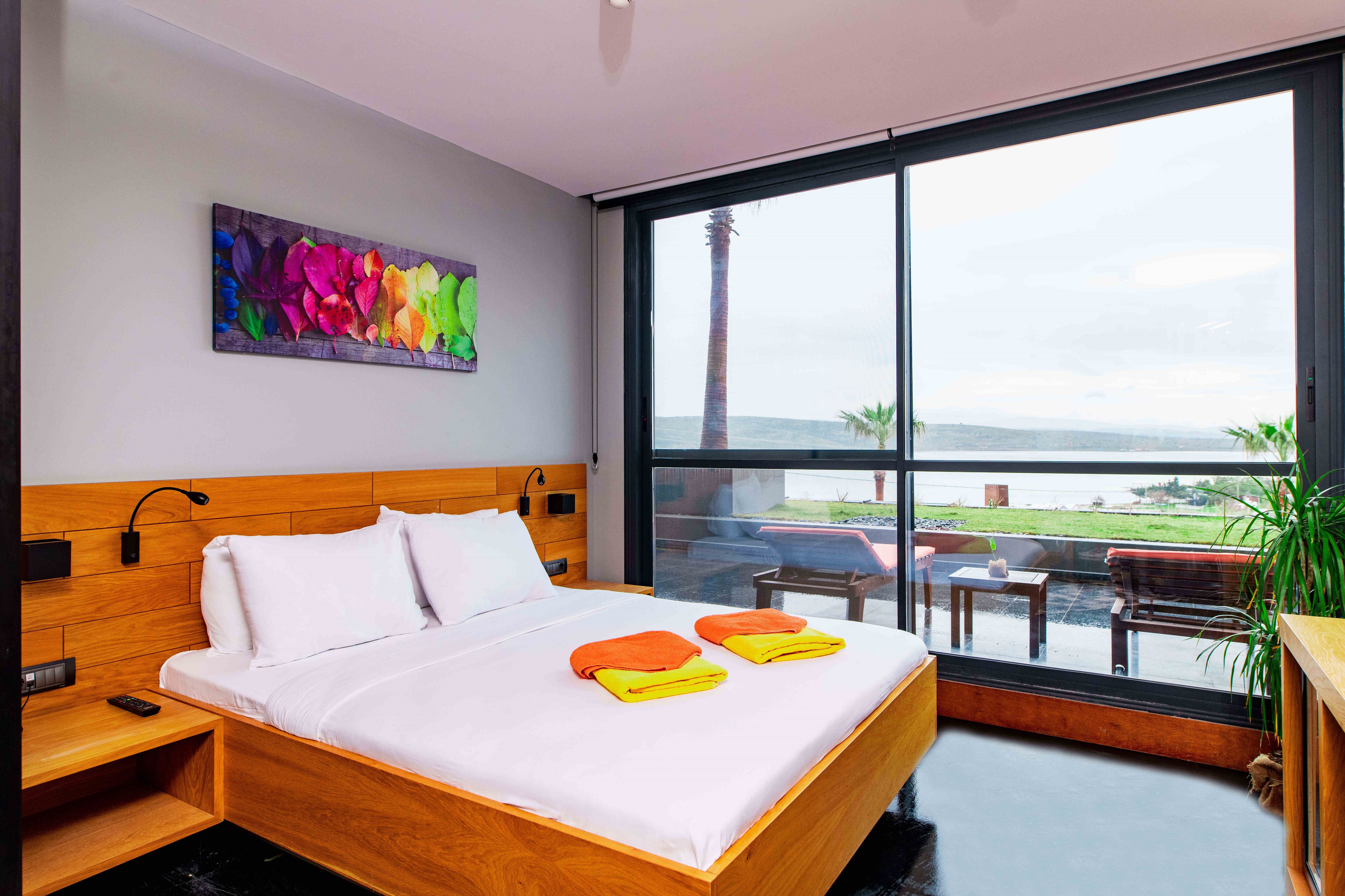 Deluxe Deniz veya Teras Manzaralı Oda