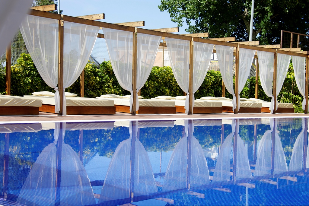 Piscina deschisă