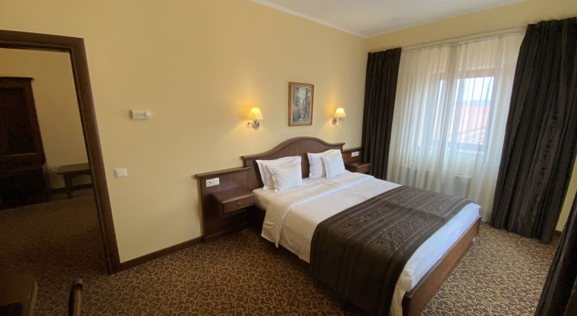 Apartament 4*