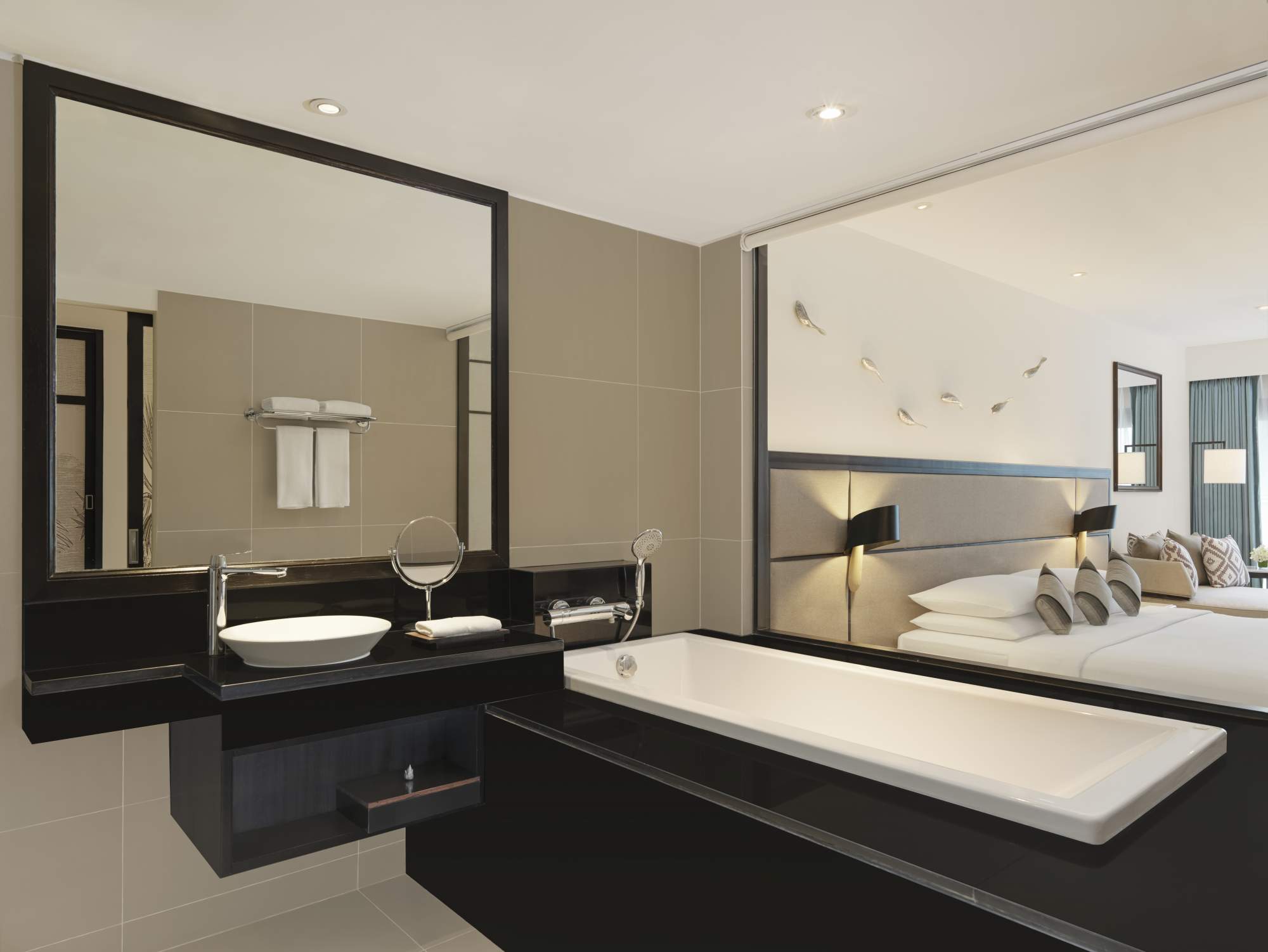 KING/ TWIN BED (GARDEN VIEW)  