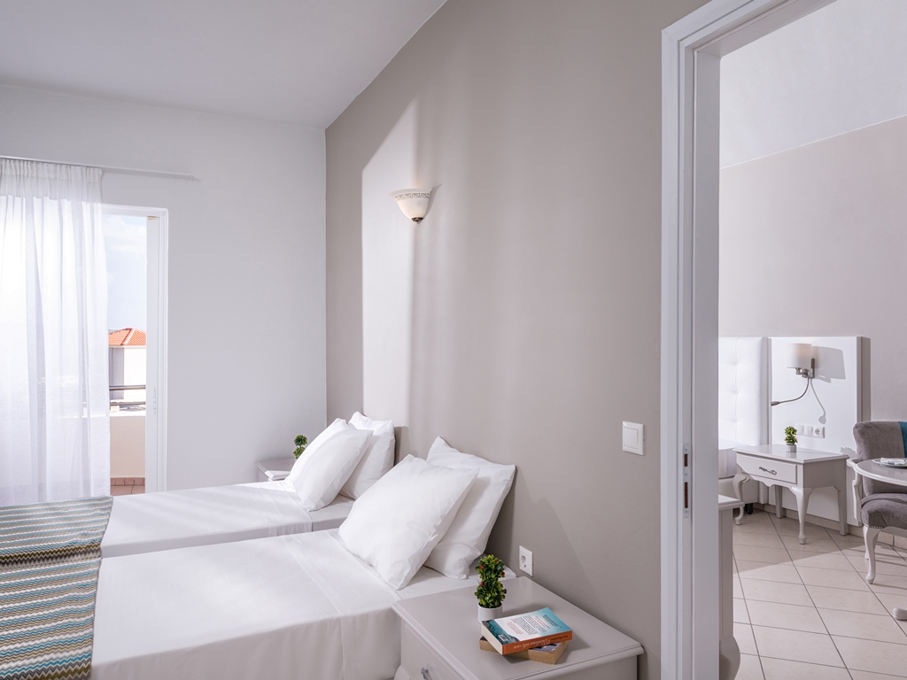 FAMILY 2 BEDROOMS