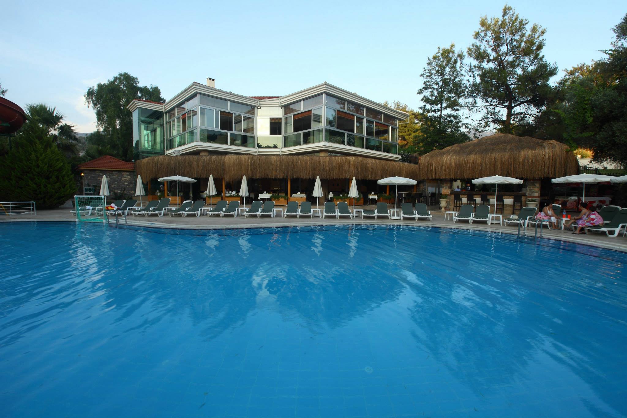 Piscina deschisă