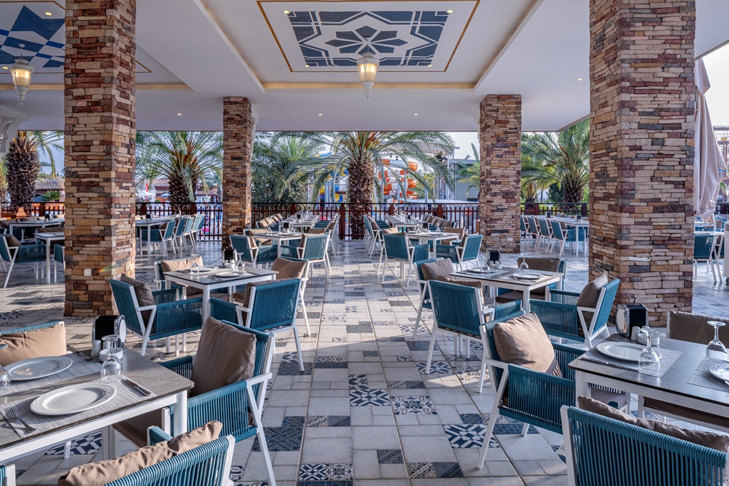 MAIN RESTAURANT