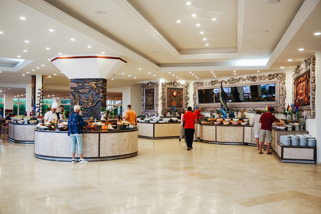 MAIN RESTAURANT