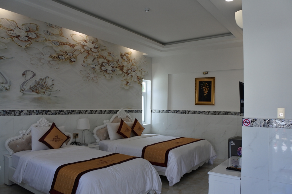 TRIPLE ROOM WITH BALCONY (CHILD WITHOUT EXTRA BED)