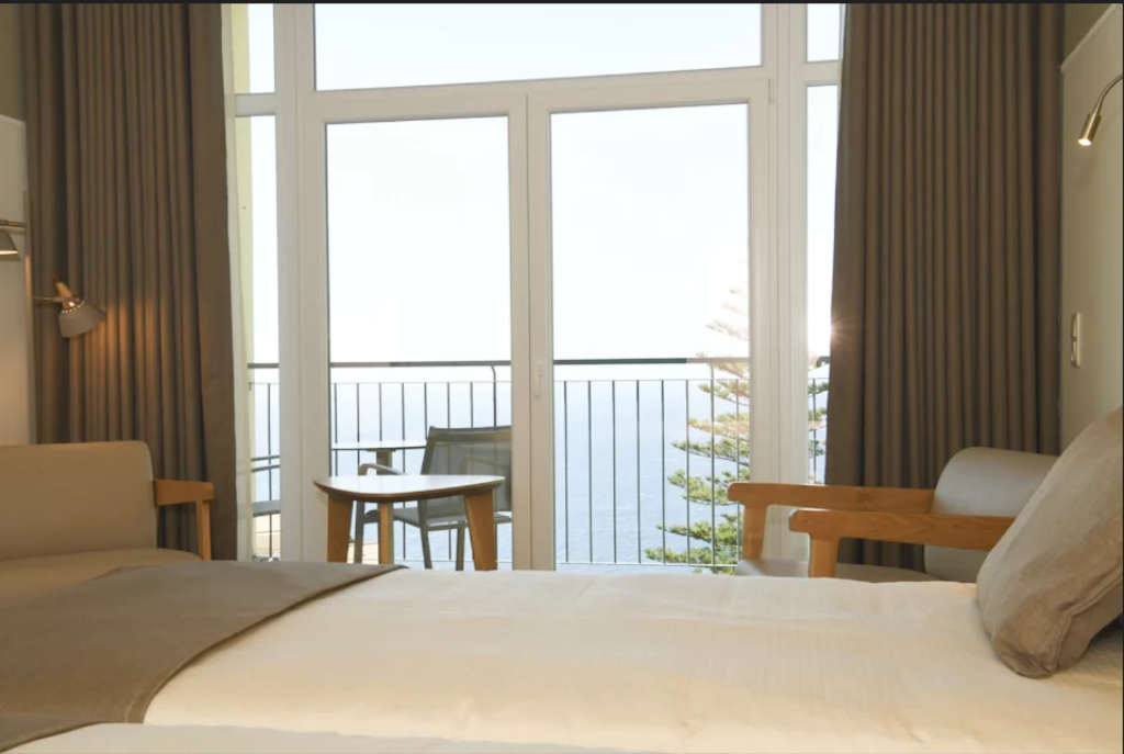 DV- DOUBLE FRONTAL SEA VIEW